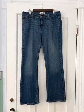Levi’s 529 Curvy Bootcut Jeans – Women’s Size 14M